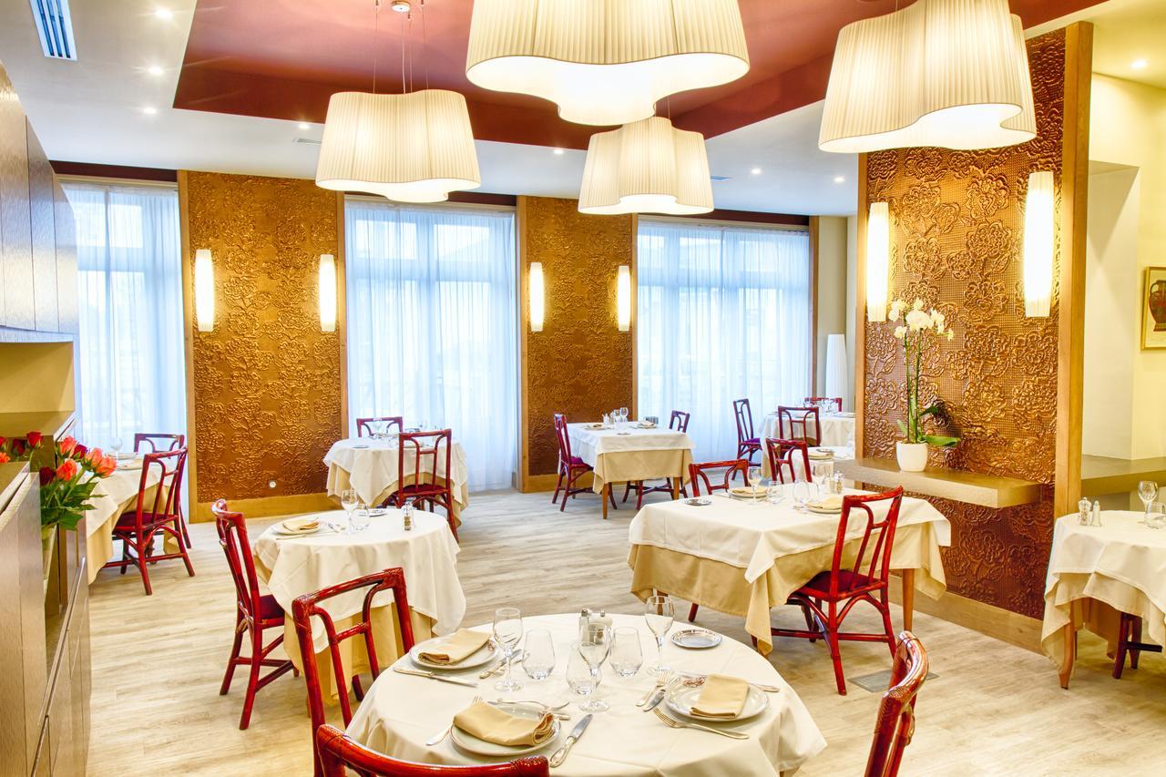 Hotel Restaurant Le Parc Μουλέν Εξωτερικό φωτογραφία