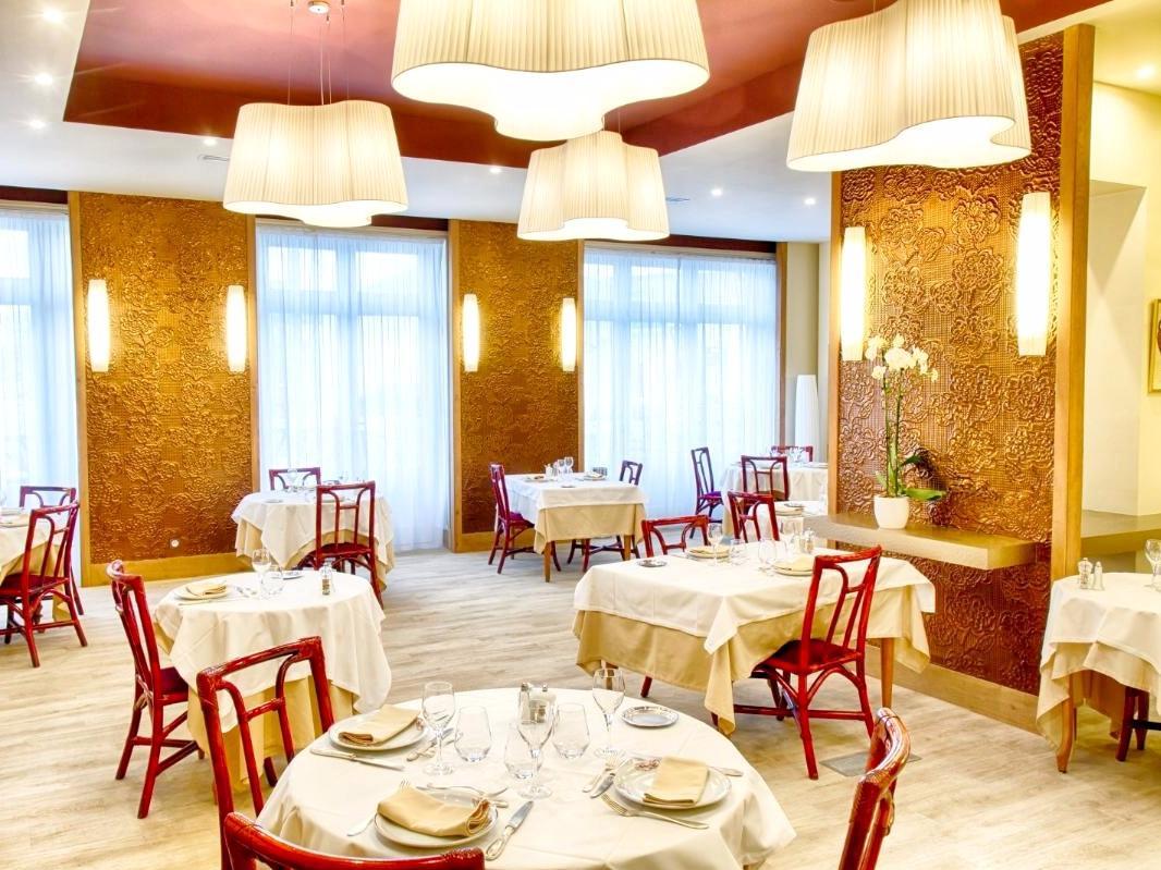 Hotel Restaurant Le Parc Μουλέν Εξωτερικό φωτογραφία